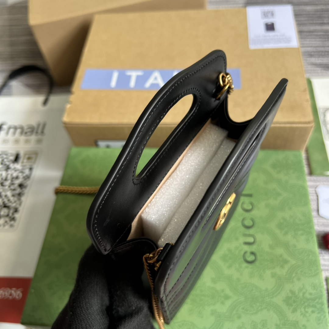 Gucci ‎699756 GG Marmont top handle mini bag black leather