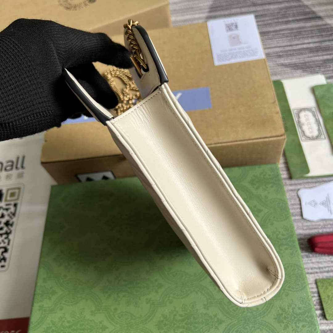 Gucci ‎699756 GG Marmont top handle mini bag white leather