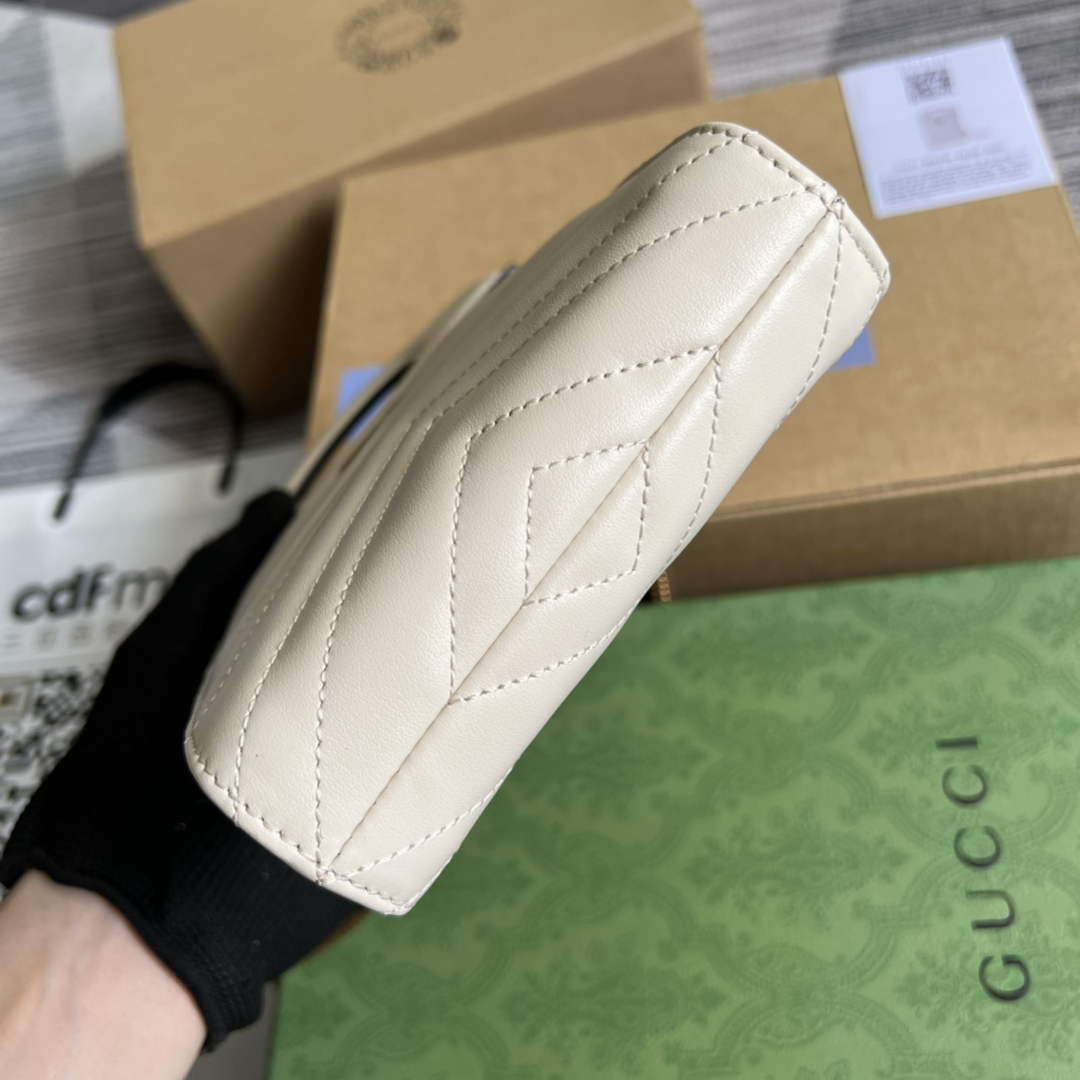 Gucci ‎699756 GG Marmont top handle mini bag white leather