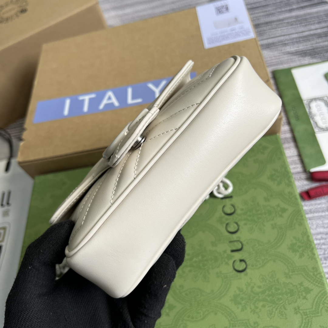 Gucci 699757 GG Marmont belt bag white