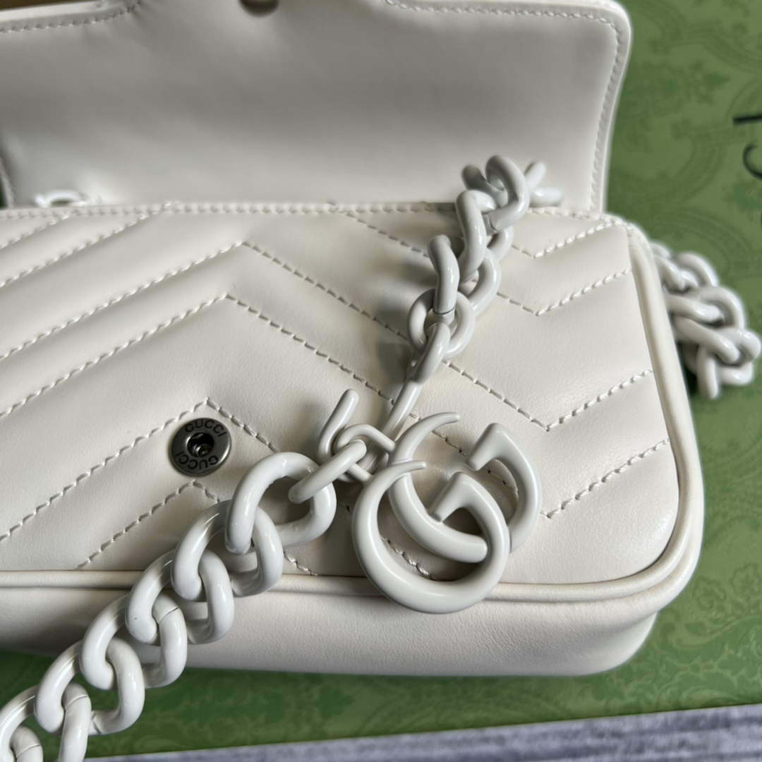 Gucci 699757 GG Marmont belt bag white