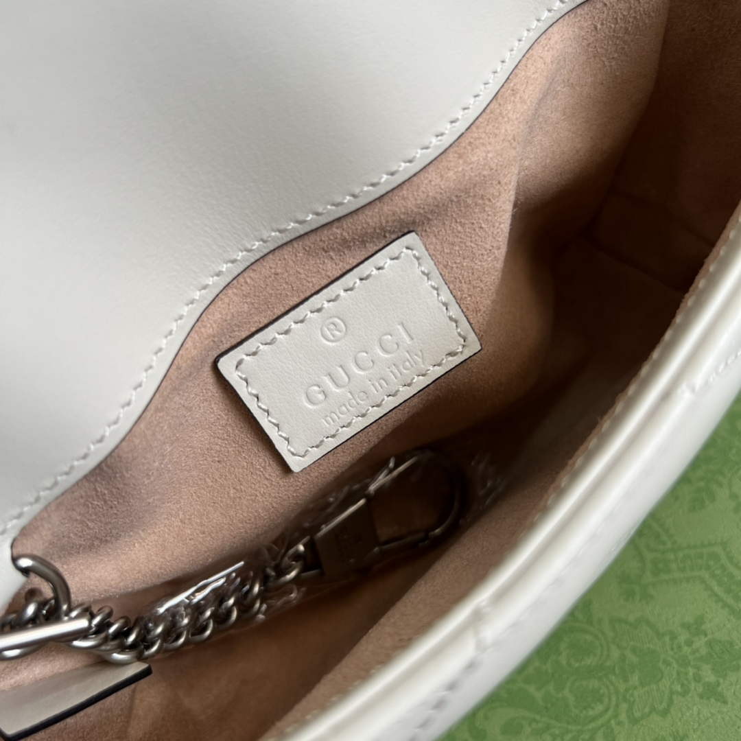 Gucci 699757 GG Marmont belt bag white