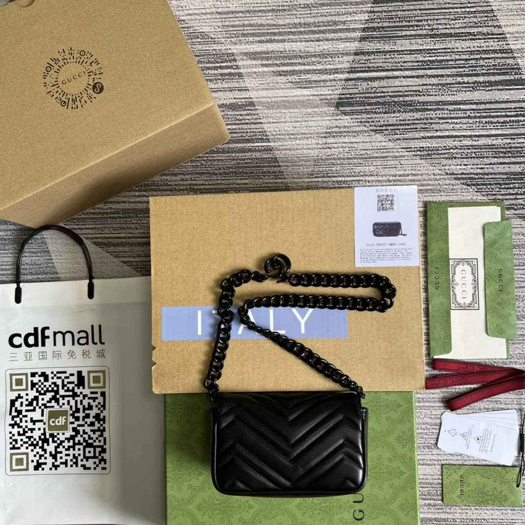 Gucci 699757 GG Marmont belt bag black