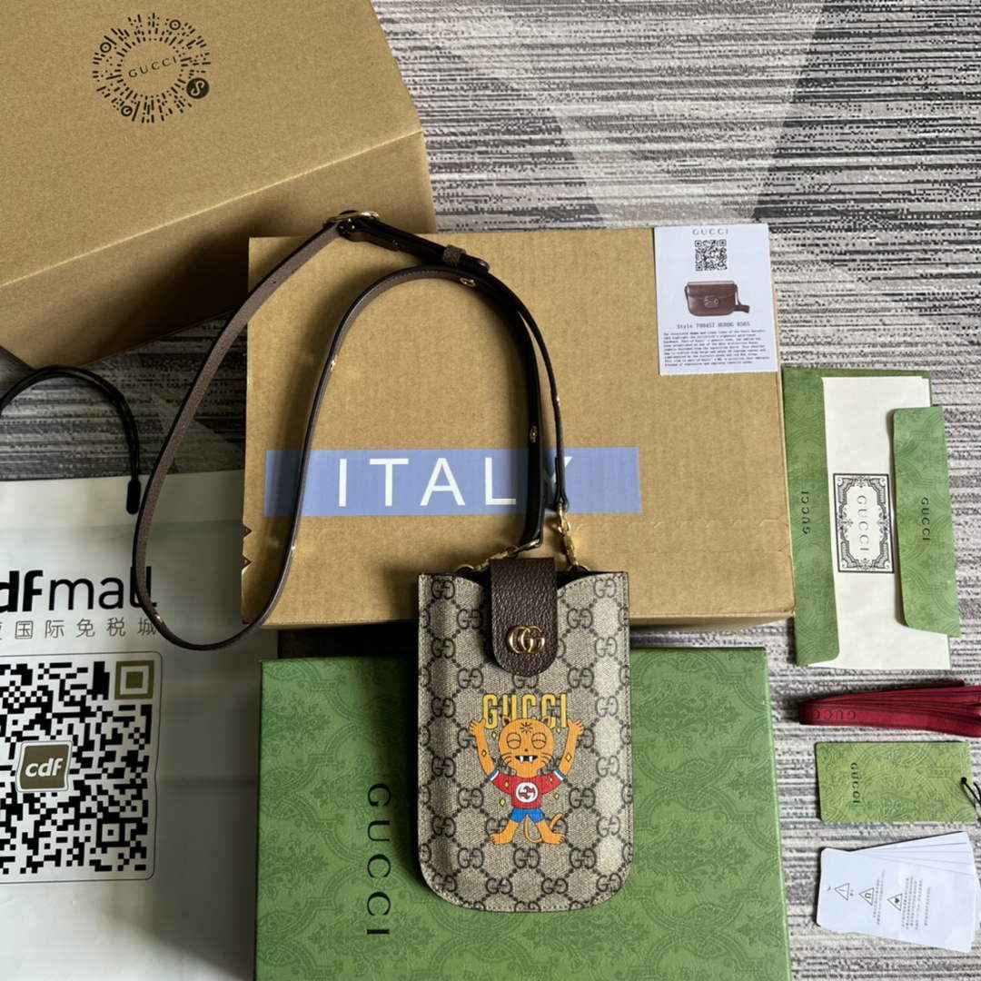 Gucci ‎‎700732 cat print phone case Beige and ebony GG Supreme canvas