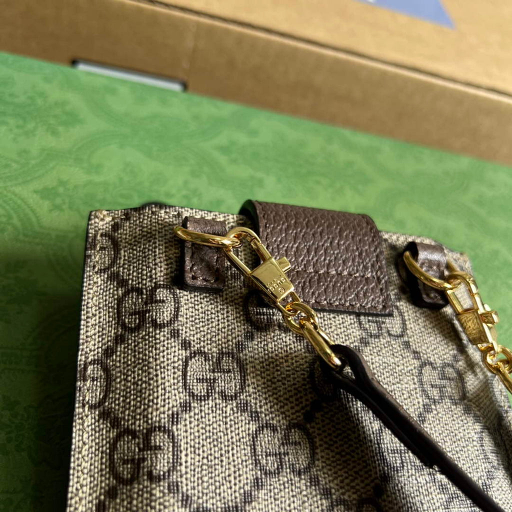 Gucci ‎‎700732 cat print phone case Beige and ebony GG Supreme canvas