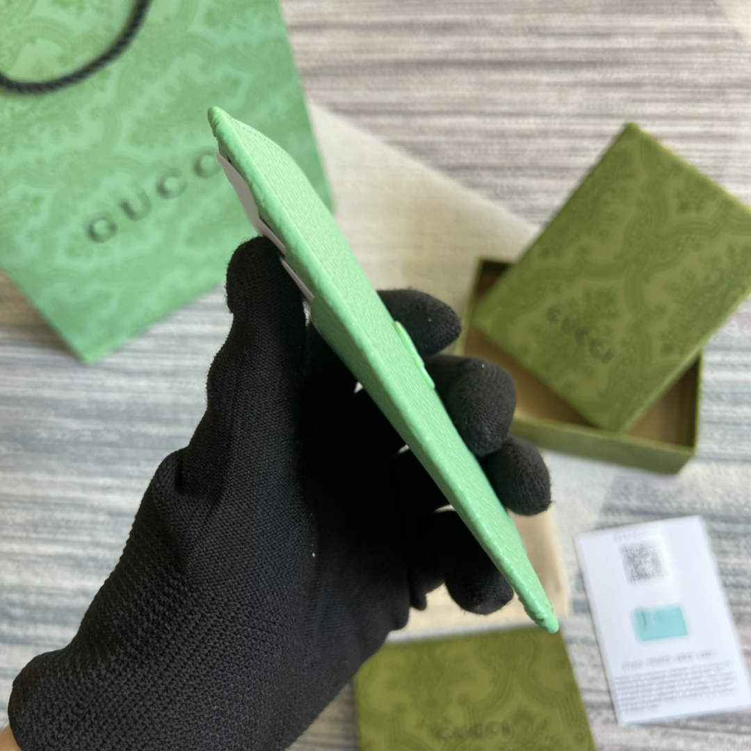 Gucci 701070 GG Marmont keychain card case green