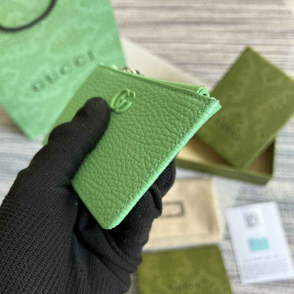 Gucci 701070 GG Marmont keychain card case green