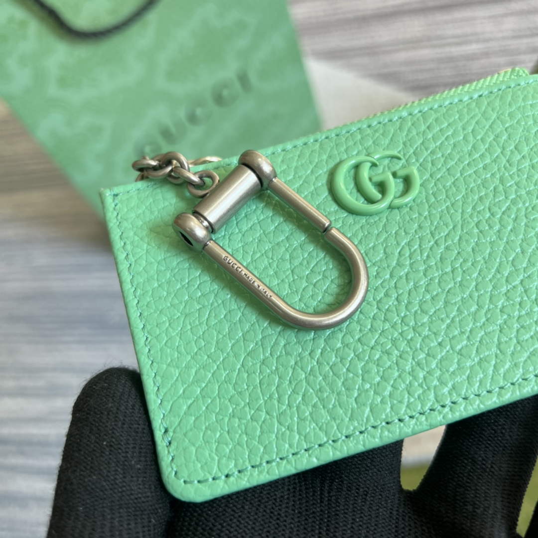 Gucci 701070 GG Marmont keychain card case green