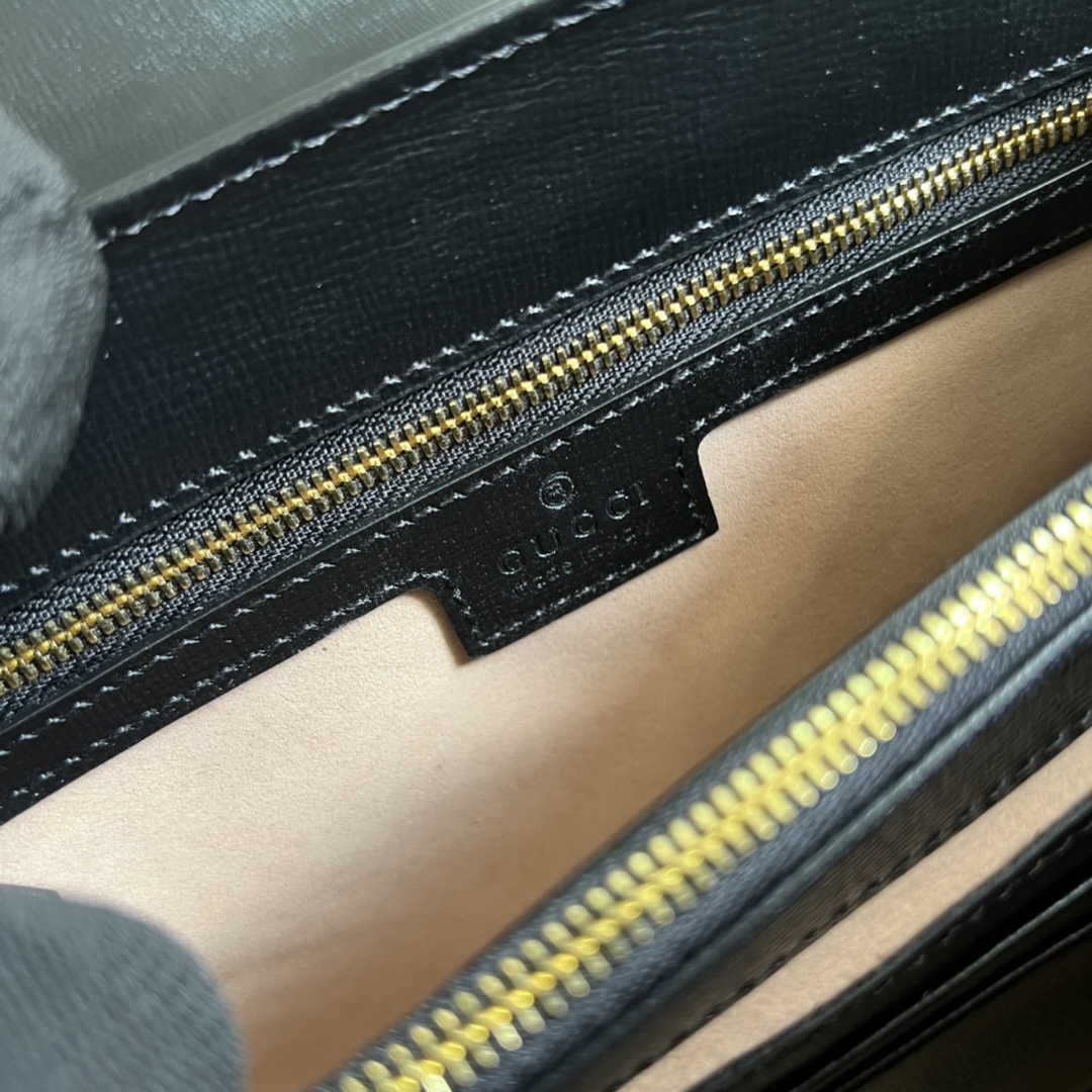 Gucci 702049 Horsebit 1955 medium bag in black leather