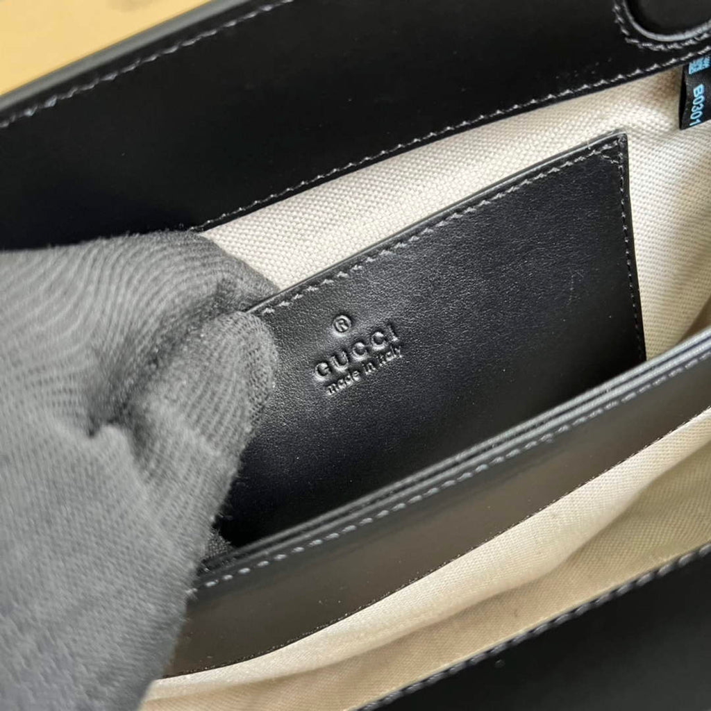 Gucci ‎‎702200 GG Matelassé leather small black