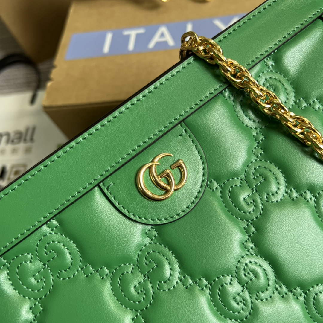 Gucci ‎‎702200 GG Matelassé leather small green