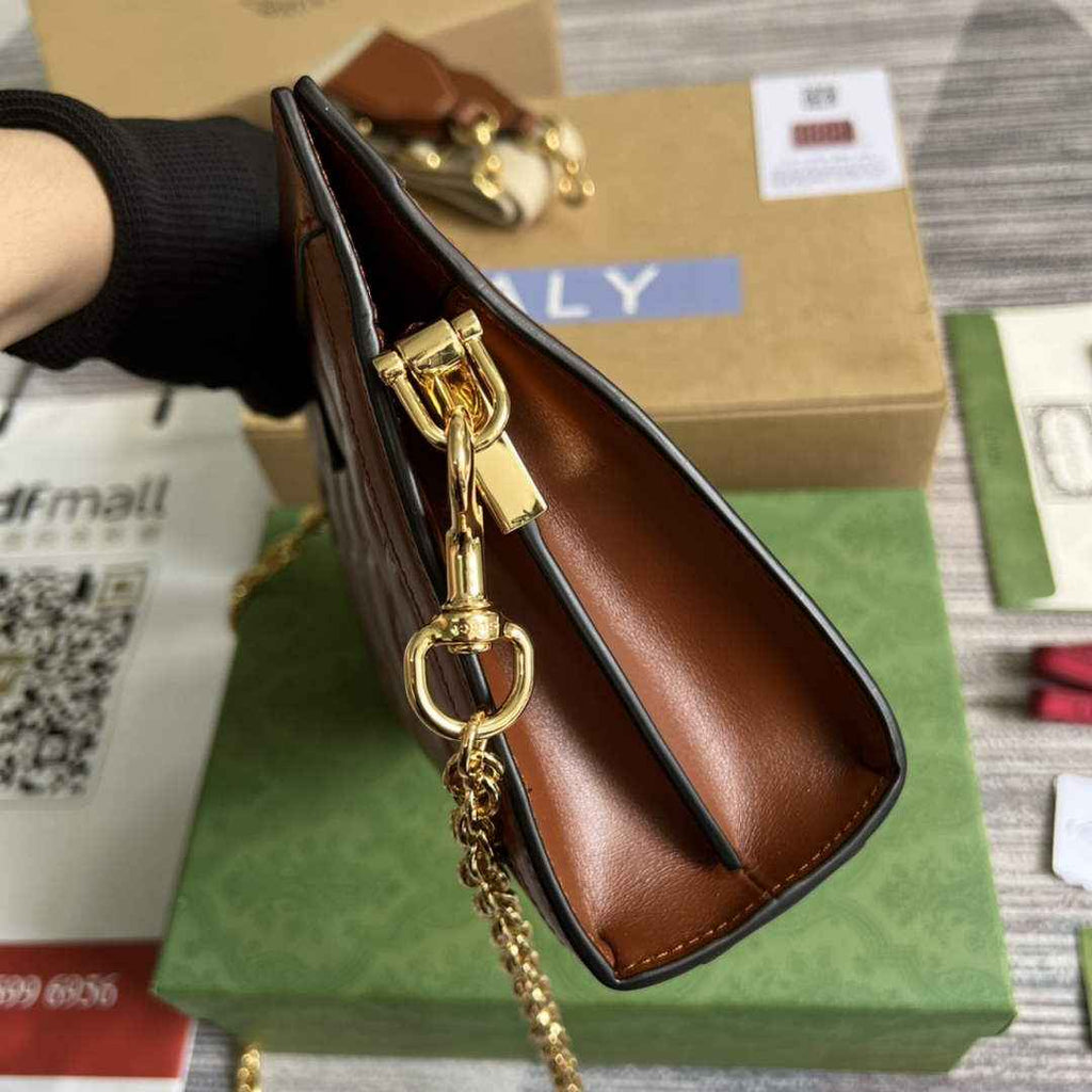 Gucci ‎‎702200 GG Matelassé leather small ligth brown