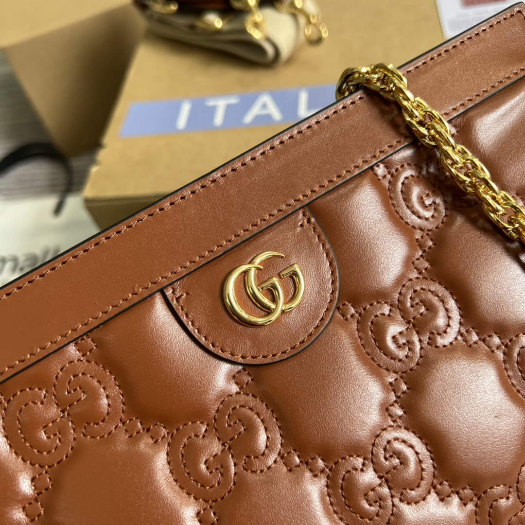 Gucci ‎‎702200 GG Matelassé leather small ligth brown