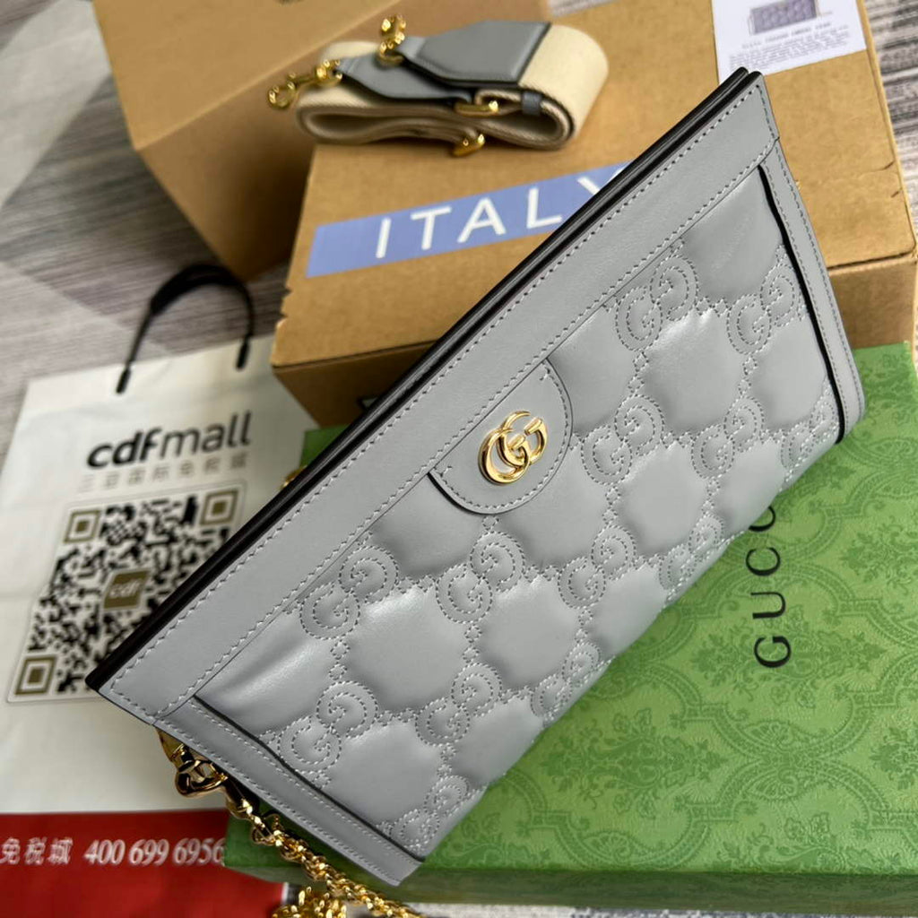 Gucci ‎‎702200 GG Matelassé leather small gray