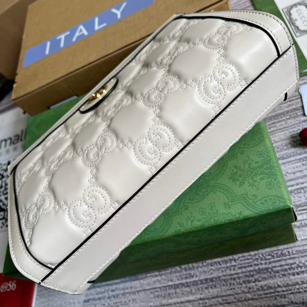 Gucci ‎‎702200 GG Matelassé leather small white