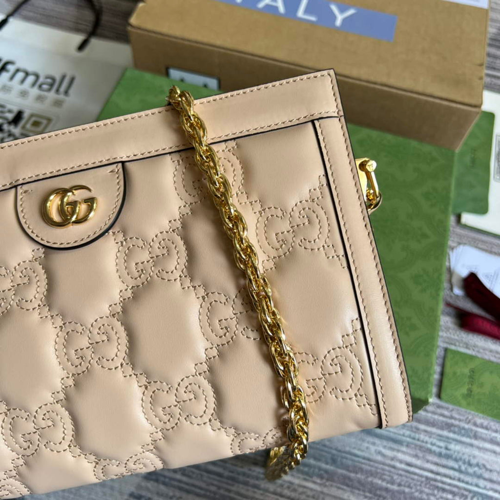 Gucci ‎‎702200 GG Matelassé leather small beige