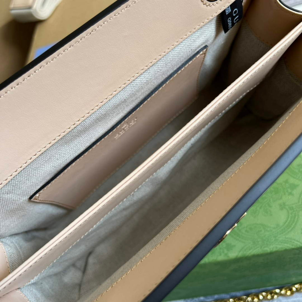 Gucci ‎‎702200 GG Matelassé leather small beige