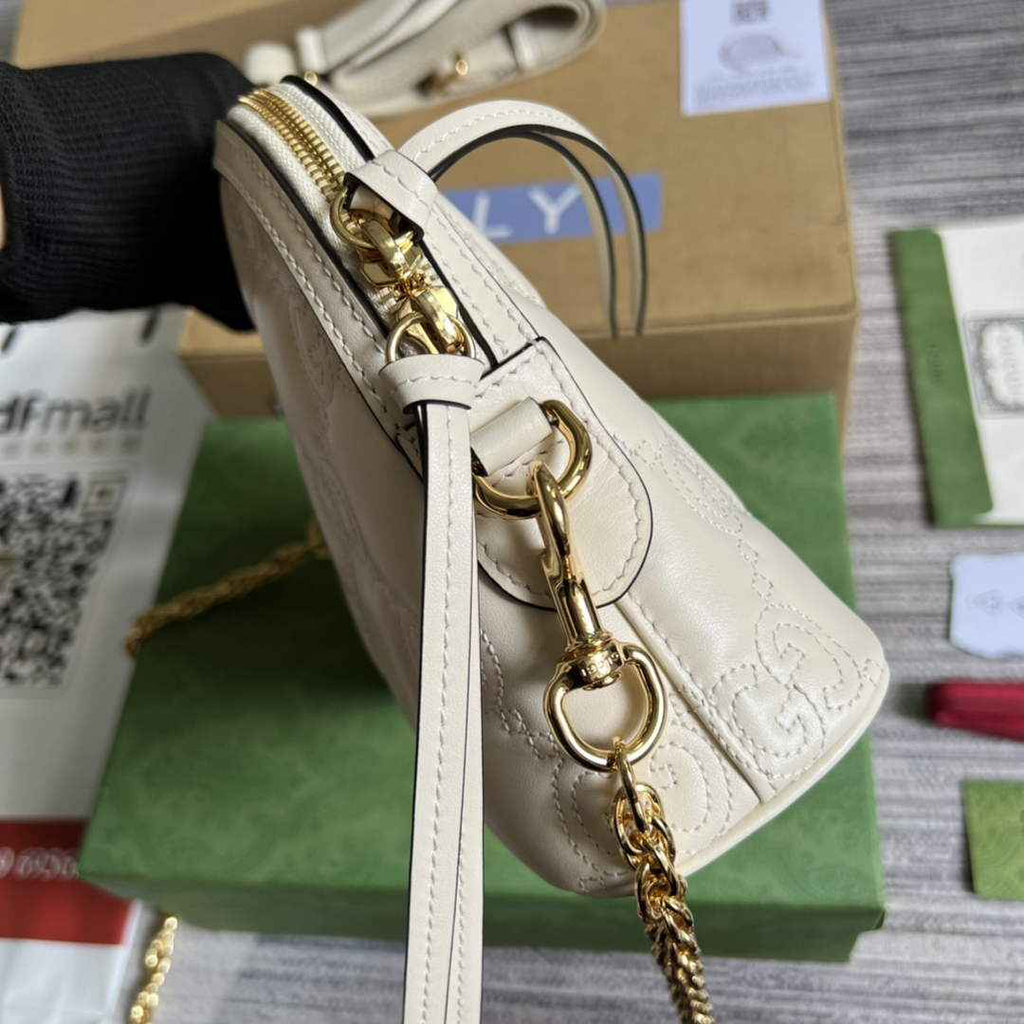 Gucci ‎‎702229 GG Matelassé leather small bag beige
