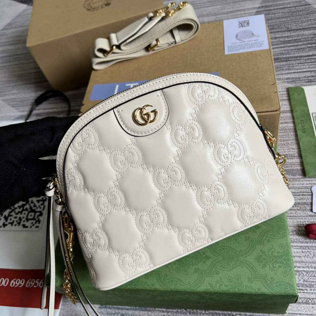 Gucci ‎‎702229 GG Matelassé leather small bag beige