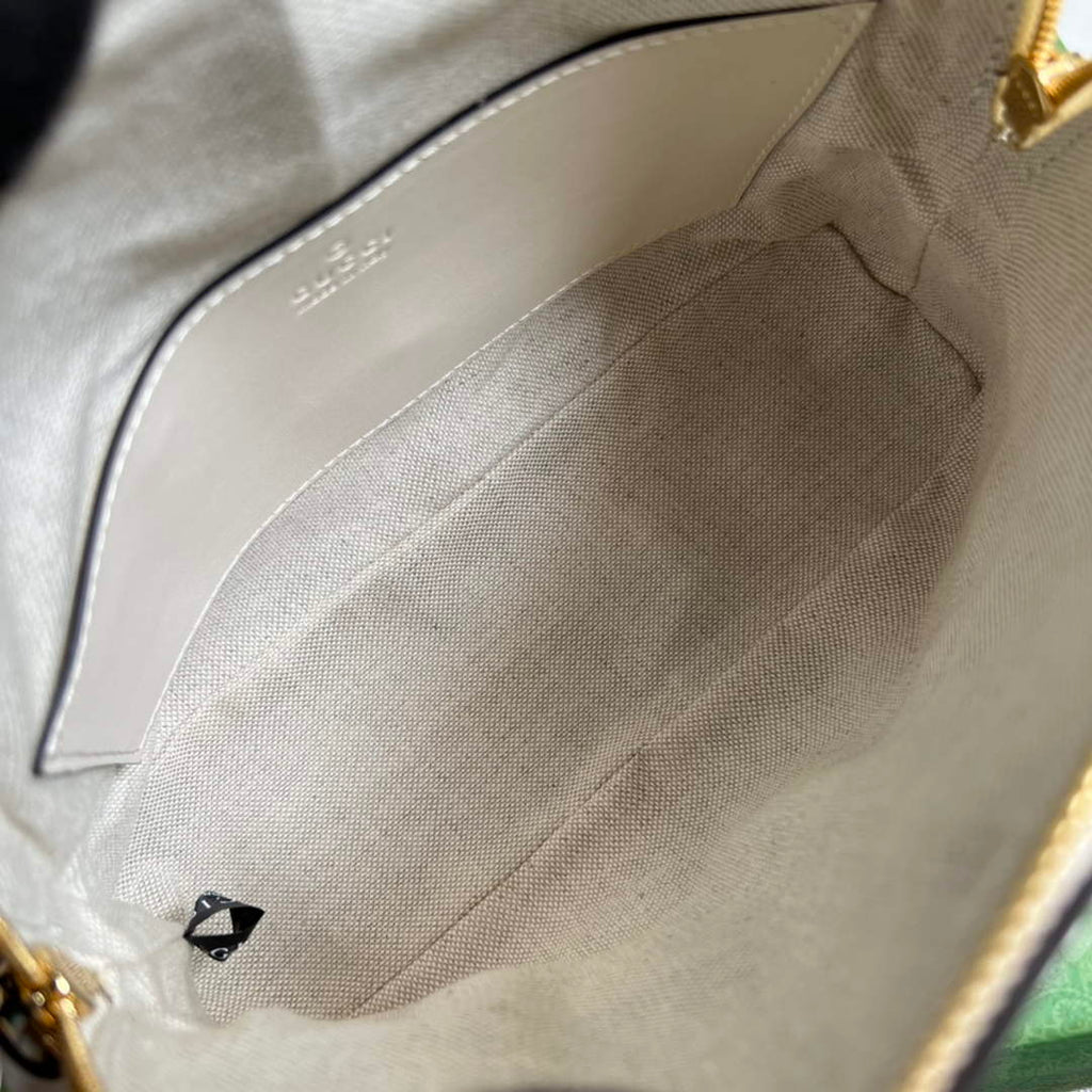 Gucci ‎‎702229 GG Matelassé leather small bag beige