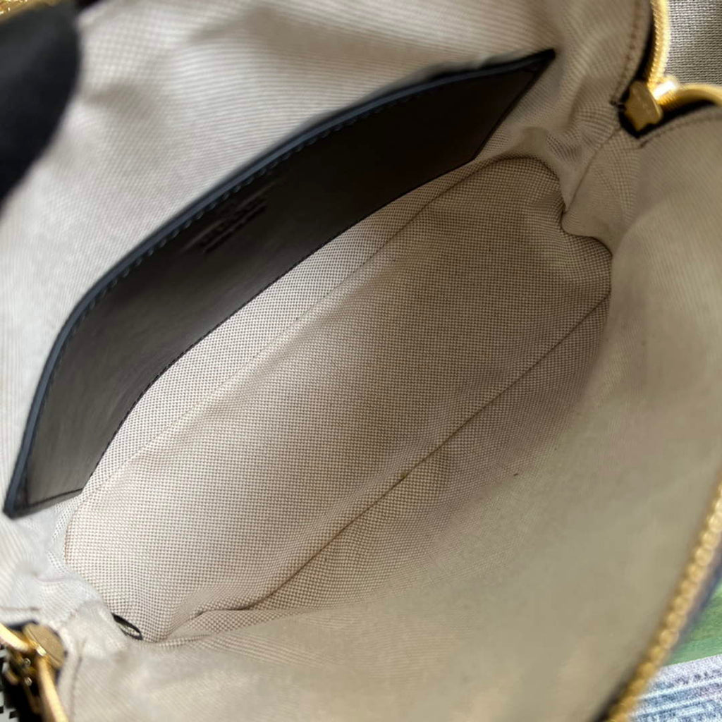 Gucci ‎‎702229 GG Matelassé leather small bag black