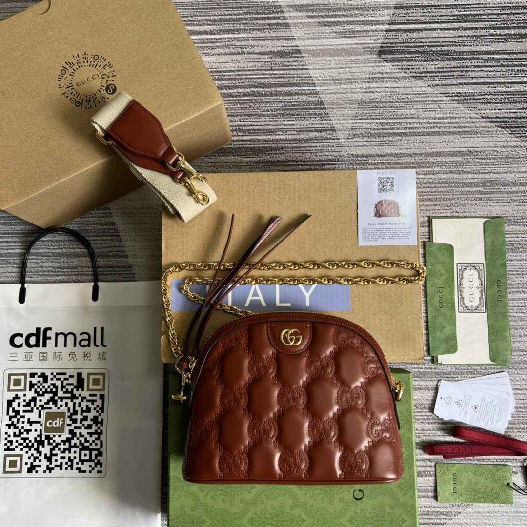 Gucci ‎‎702229 GG Matelassé leather small bag light brown