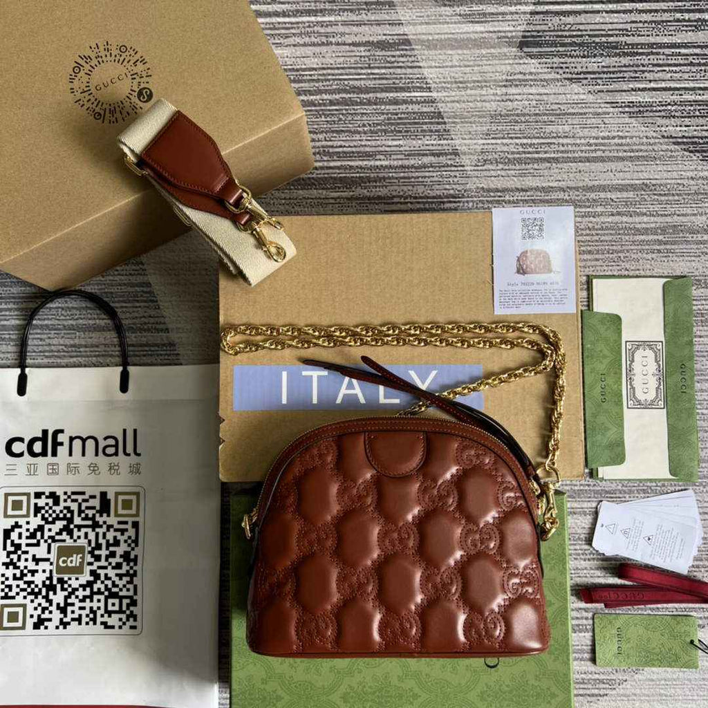 Gucci ‎‎702229 GG Matelassé leather small bag light brown