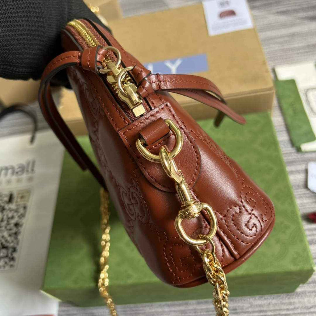 Gucci ‎‎702229 GG Matelassé leather small bag light brown