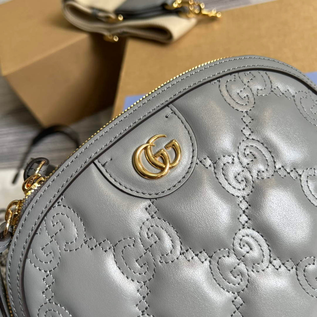 Gucci ‎‎702229 GG Matelassé leather small bag gray