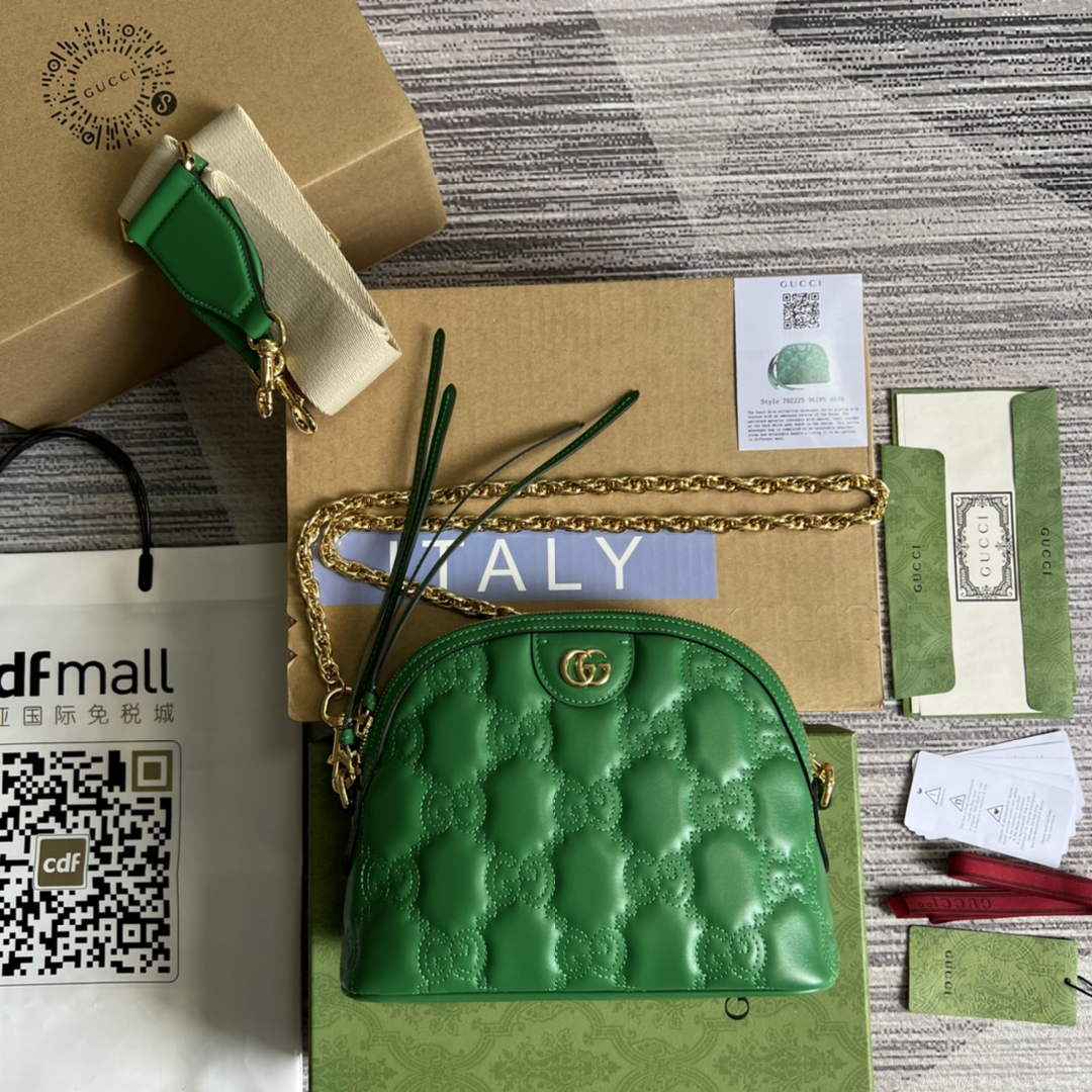 Gucci ‎‎702229 GG Matelassé leather small bag green