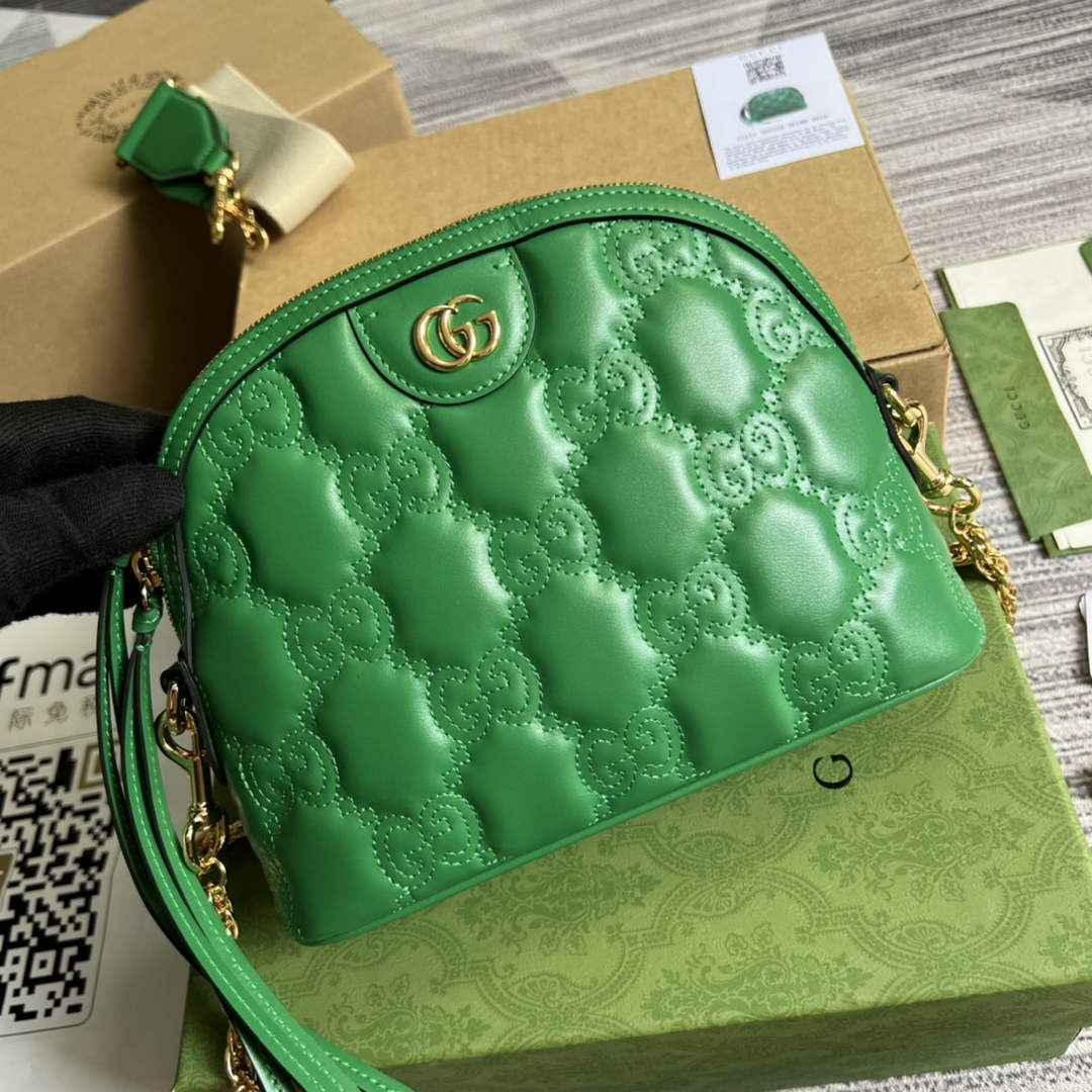 Gucci ‎‎702229 GG Matelassé leather small bag green