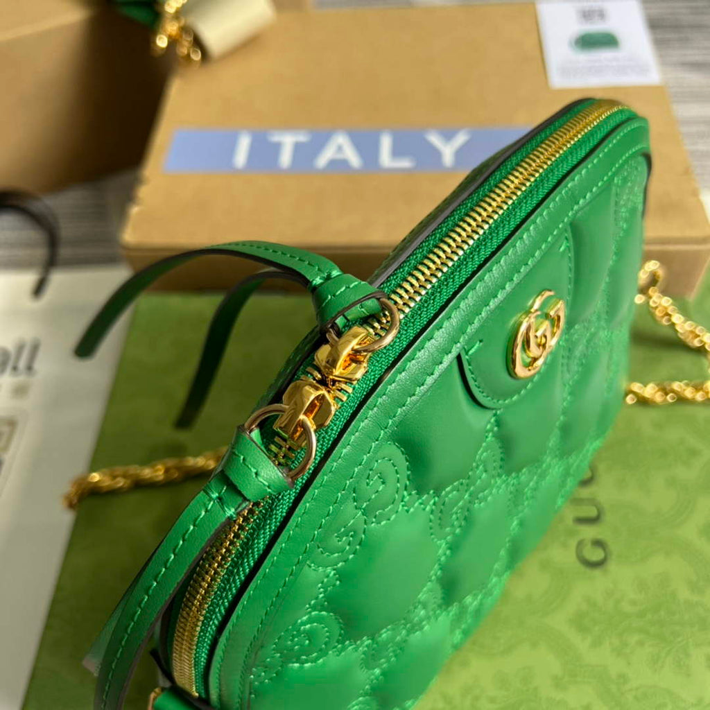 Gucci ‎‎702229 GG Matelassé leather small bag green