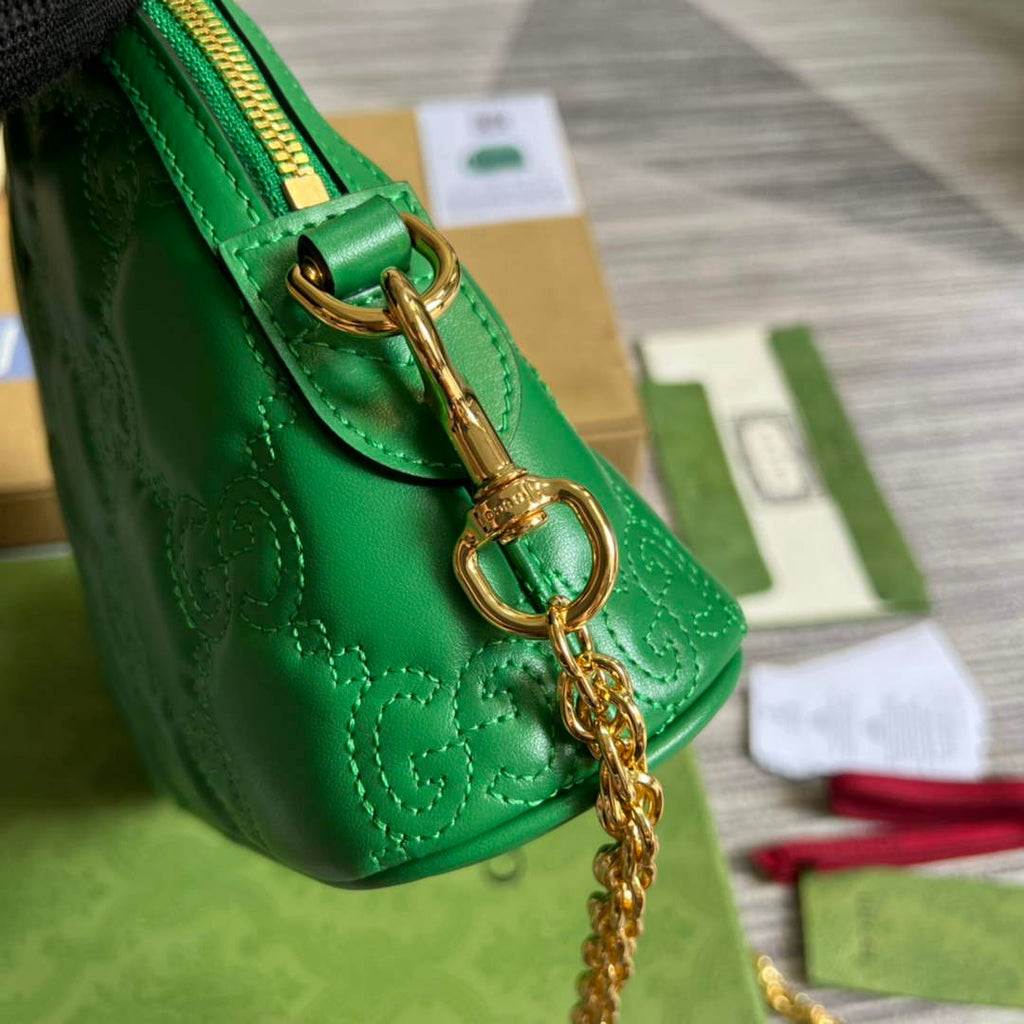 Gucci ‎‎702229 GG Matelassé leather small bag green