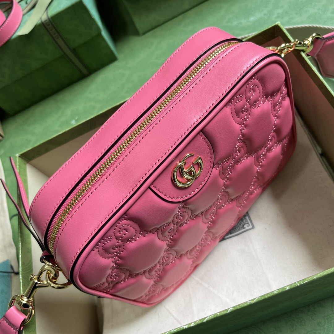 Gucci 702234 GG Matelassé leather shoulder bag Pink
