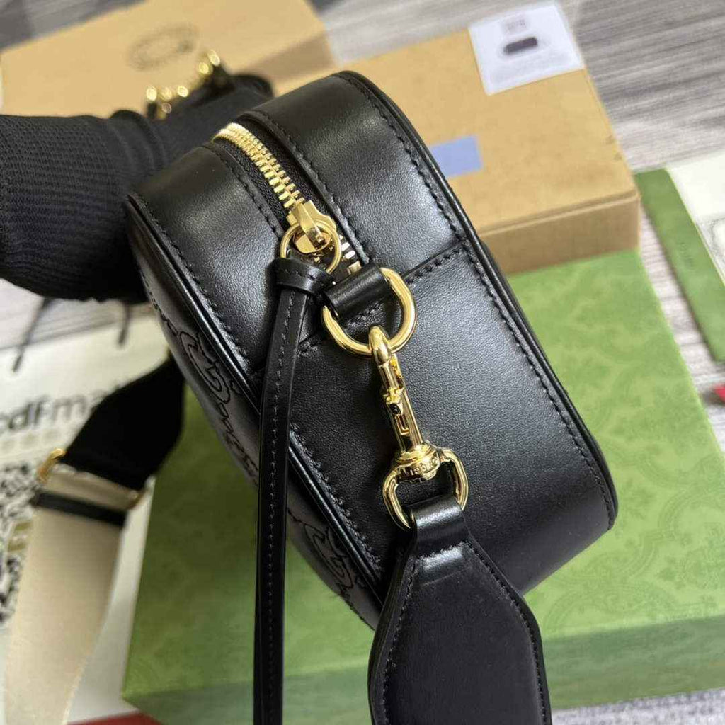 Gucci 702234 GG Matelassé leather shoulder bag Black