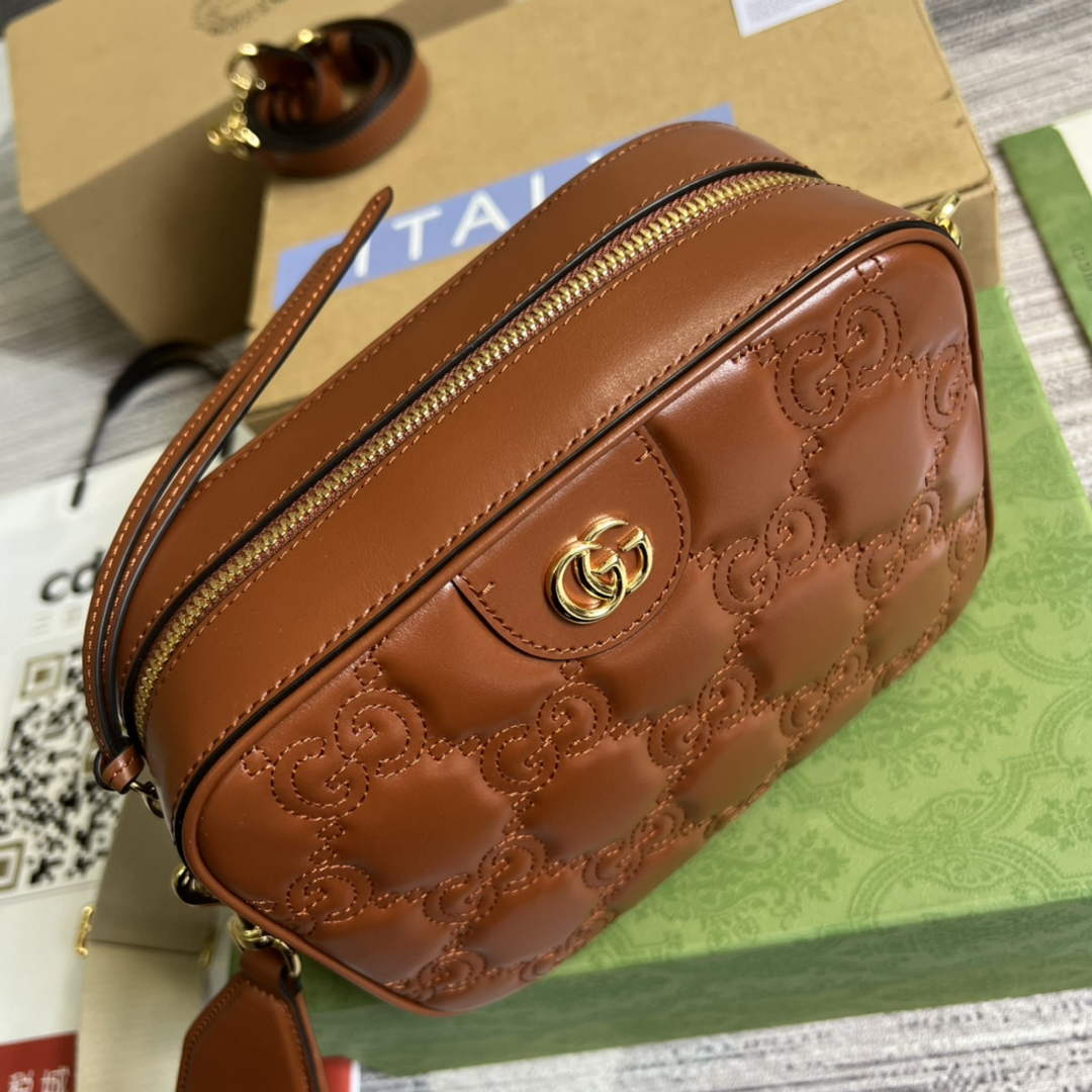 Gucci 702234 GG Matelassé leather shoulder bag Brown