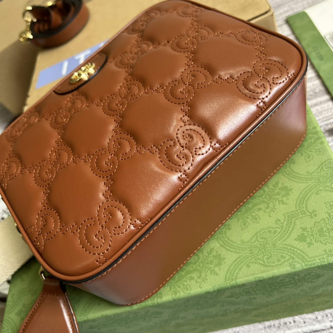 Gucci 702234 GG Matelassé leather shoulder bag Brown