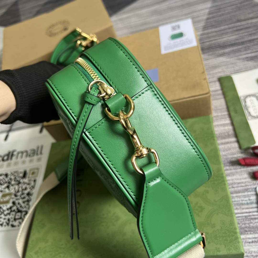 Gucci 702234 GG Matelassé leather shoulder bag Green