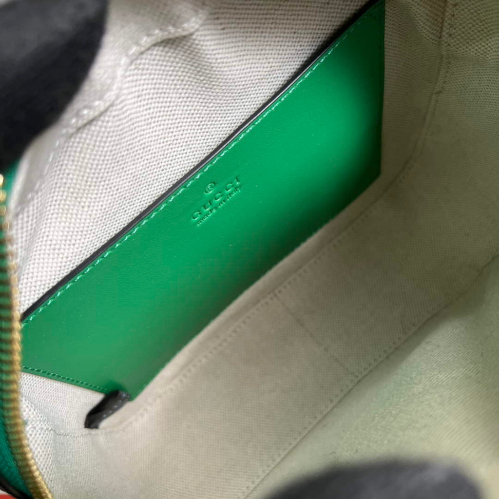 Gucci 702234 GG Matelassé leather shoulder bag Green