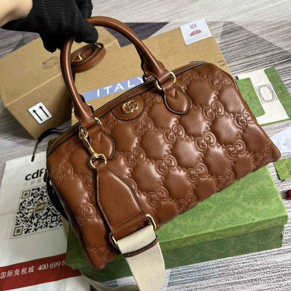 Gucci ‎‎702242 GG Matelassé leather medium bag light brown