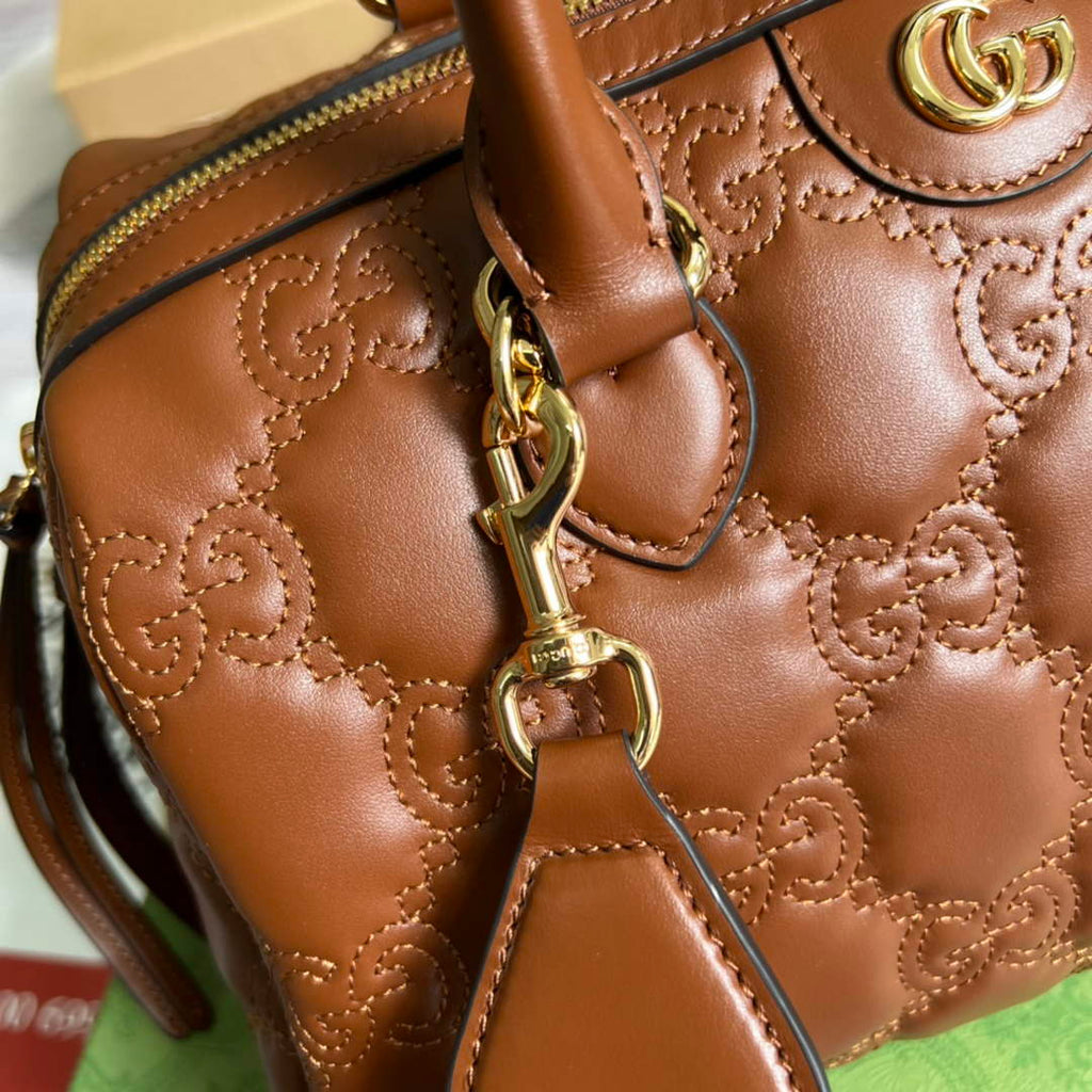 Gucci ‎‎702242 GG Matelassé leather medium bag light brown
