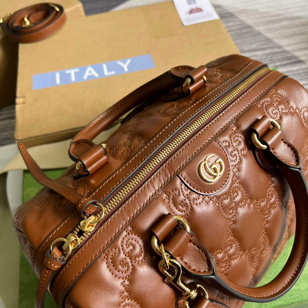 Gucci ‎‎702242 GG Matelassé leather medium bag light brown