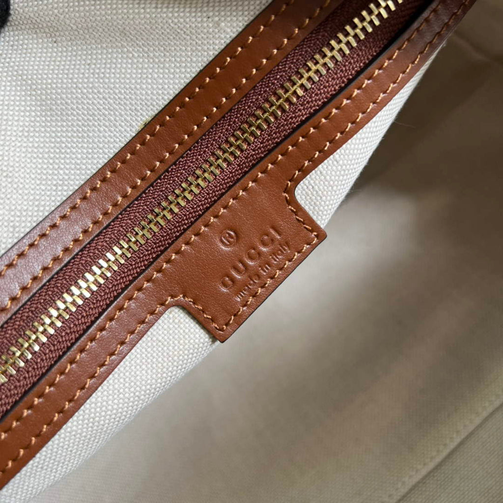 Gucci ‎‎702242 GG Matelassé leather medium bag light brown