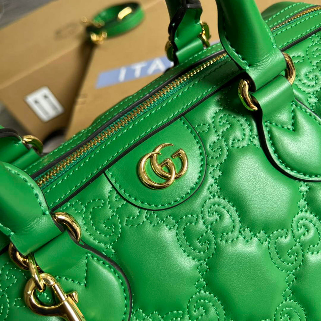 Gucci ‎‎702242 GG Matelassé leather medium bag green
