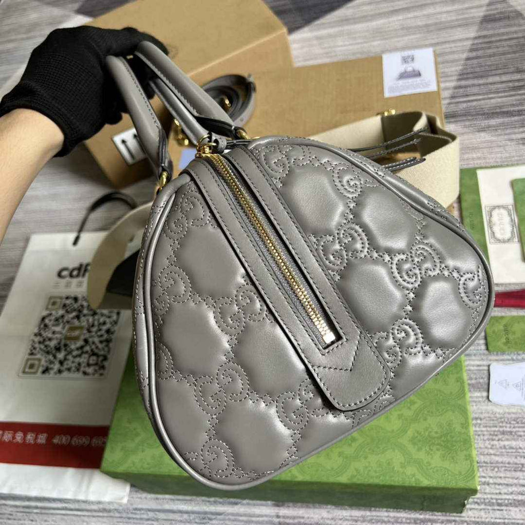 Gucci ‎‎702242 GG Matelassé leather medium bag gray