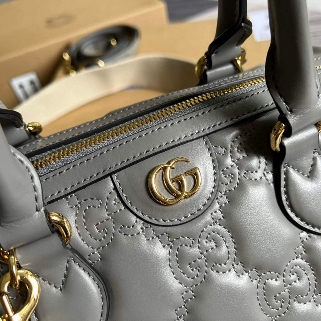 Gucci ‎‎702242 GG Matelassé leather medium bag gray