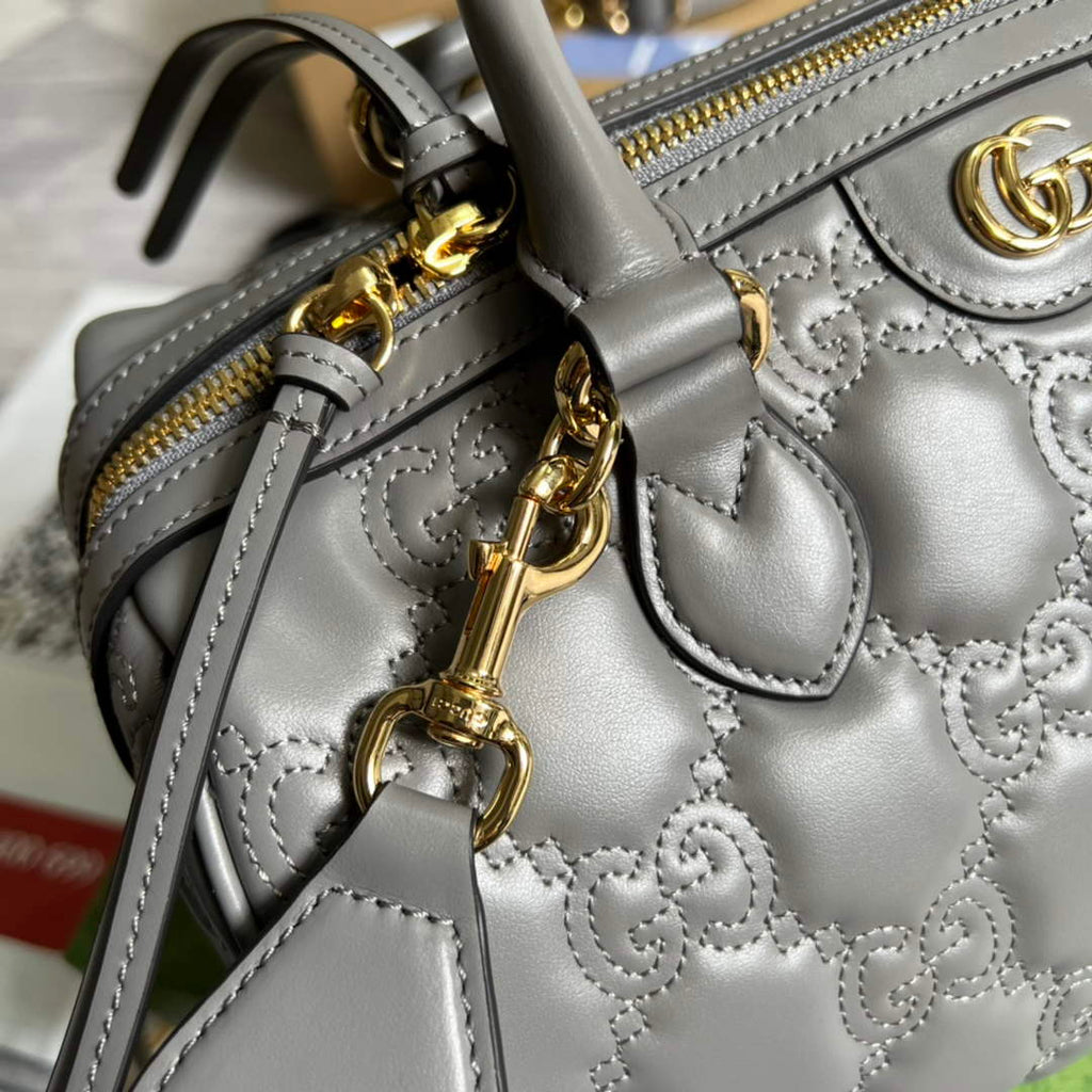 Gucci ‎‎702242 GG Matelassé leather medium bag gray