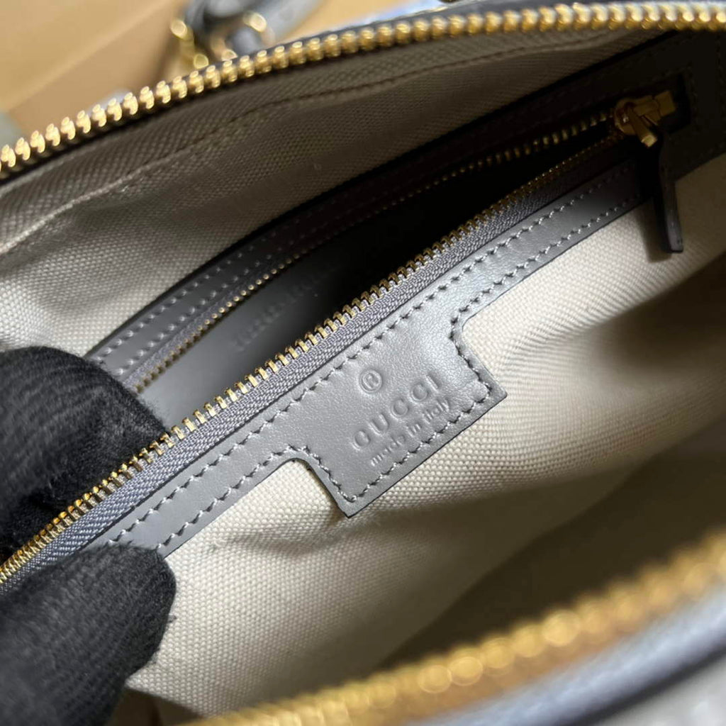 Gucci ‎‎702242 GG Matelassé leather medium bag gray