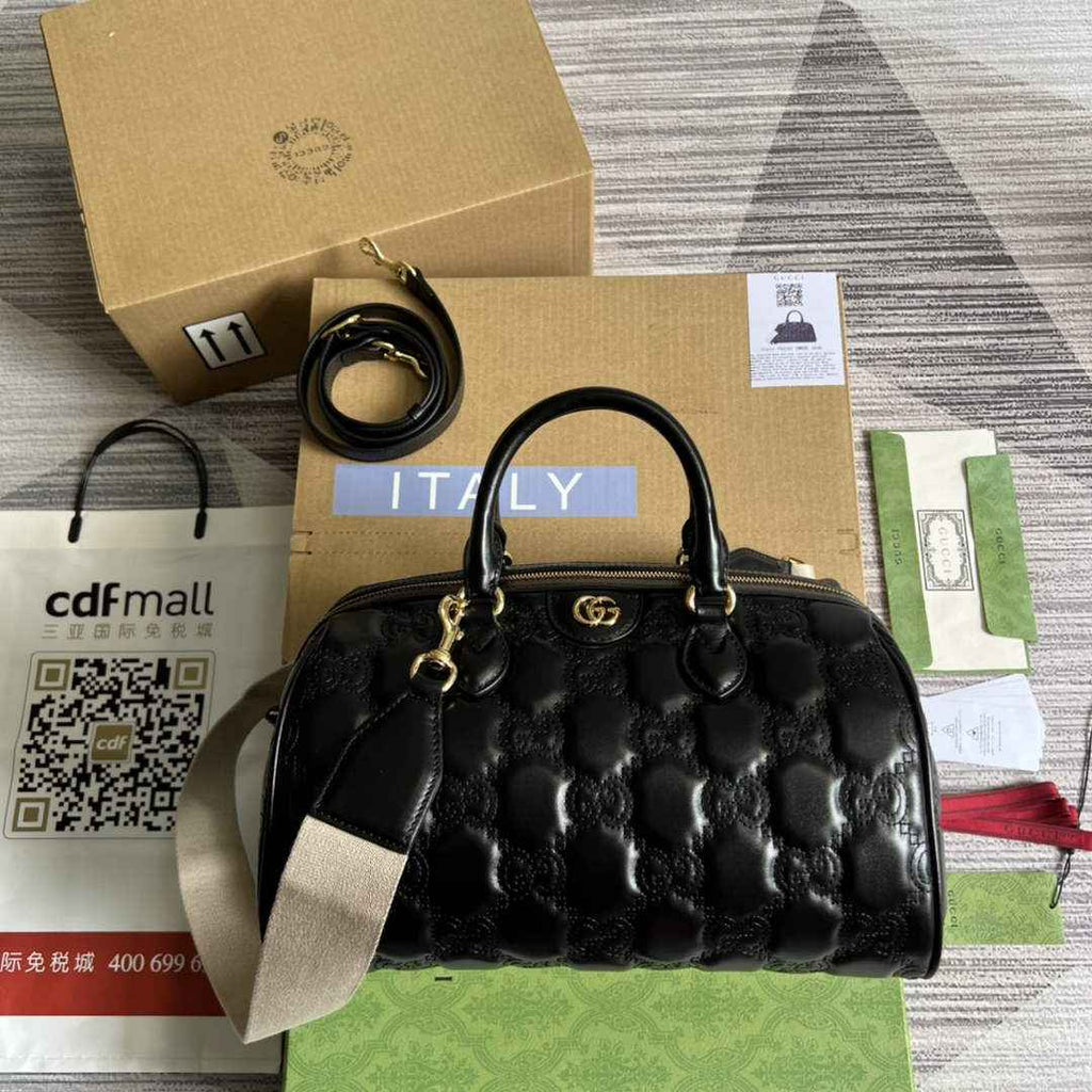 Gucci ‎‎702242 GG Matelassé leather medium bag black