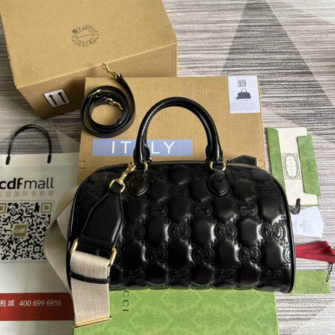 Gucci ‎‎702242 GG Matelassé leather medium bag black